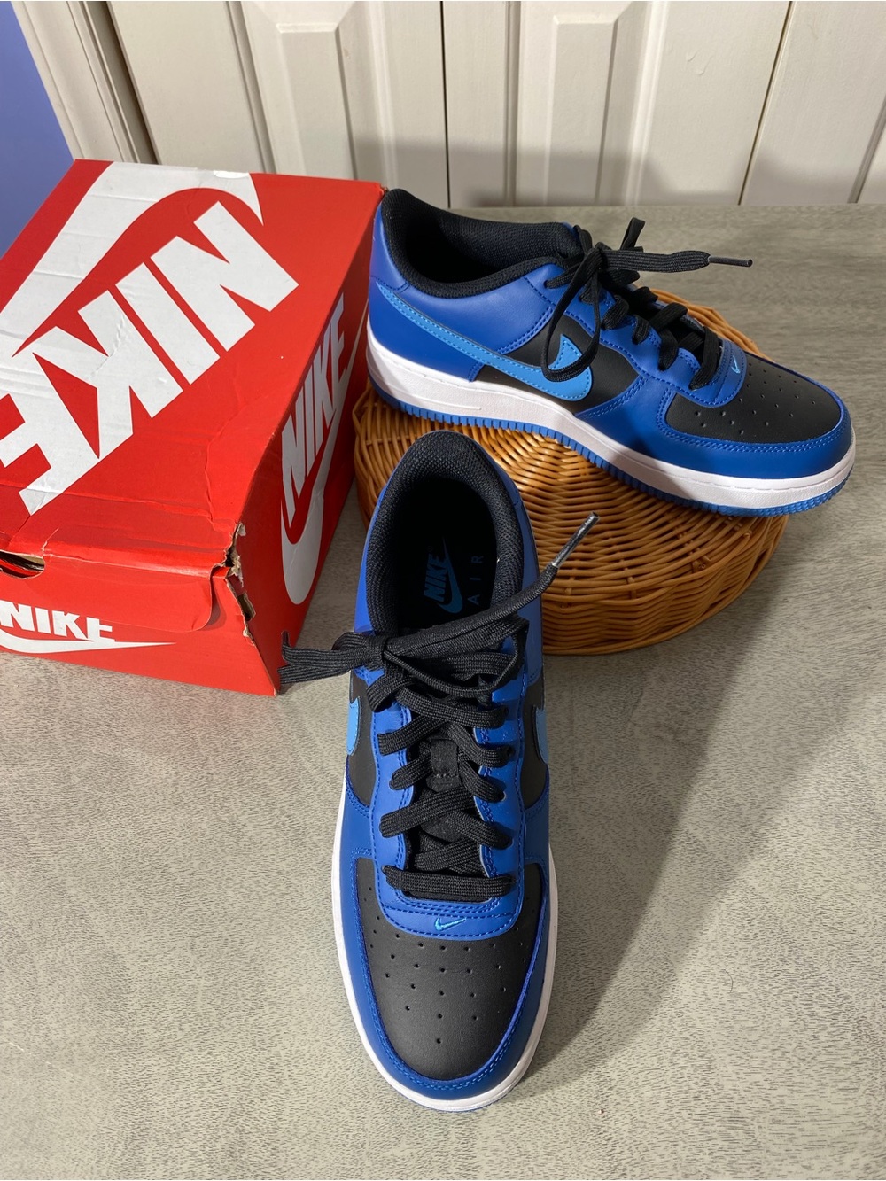 Nike Women’s Low-Top Sneakers — Black & Blue
